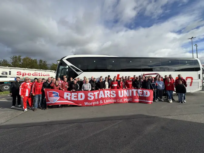 Gladbach Auswärts mit dem großen Bus.