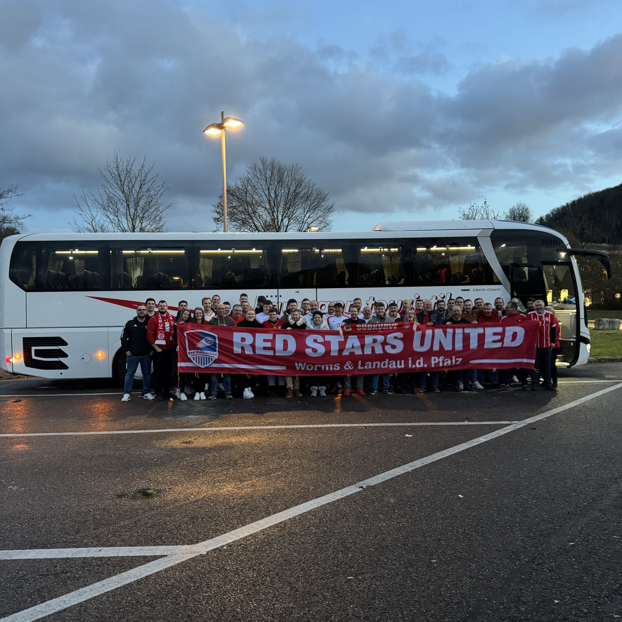 Europapokal. Fahrt zum Heimspiel gegen Paris.