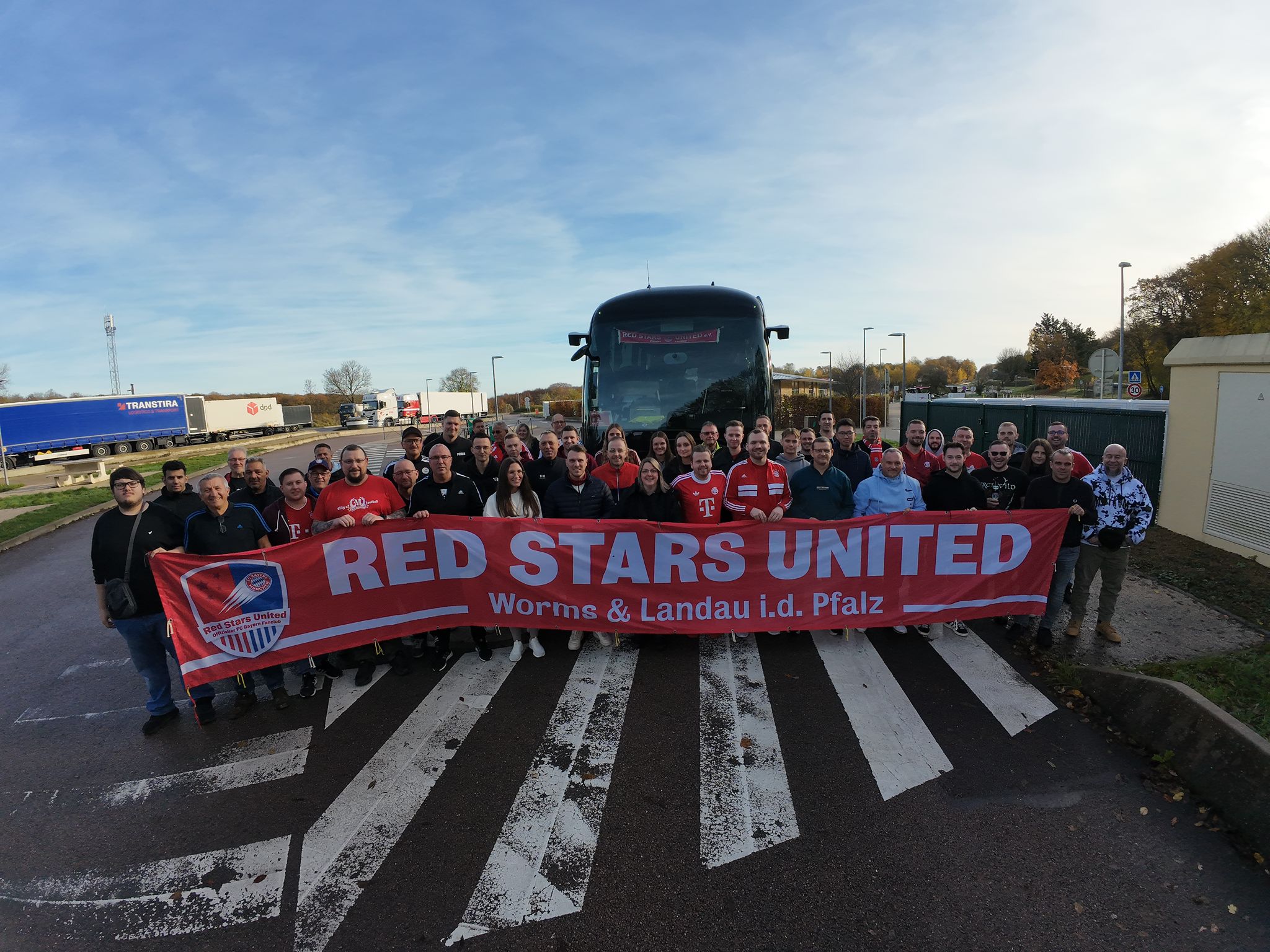 Europapokal, Paris ruft, wir kommen mit dem großen Bus